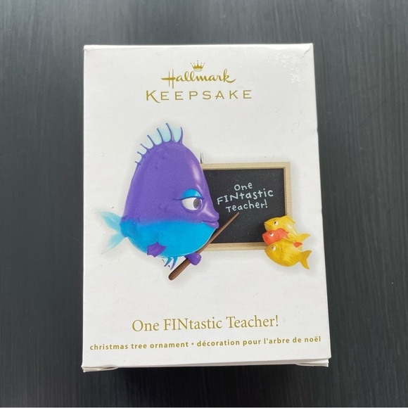Hallmark Keepsake One Fintastic Teacher - Picture 6 of 6